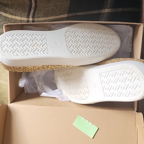 IDIFU Comfort Is Fashion Tenis Shoes - Picture 6 of 7